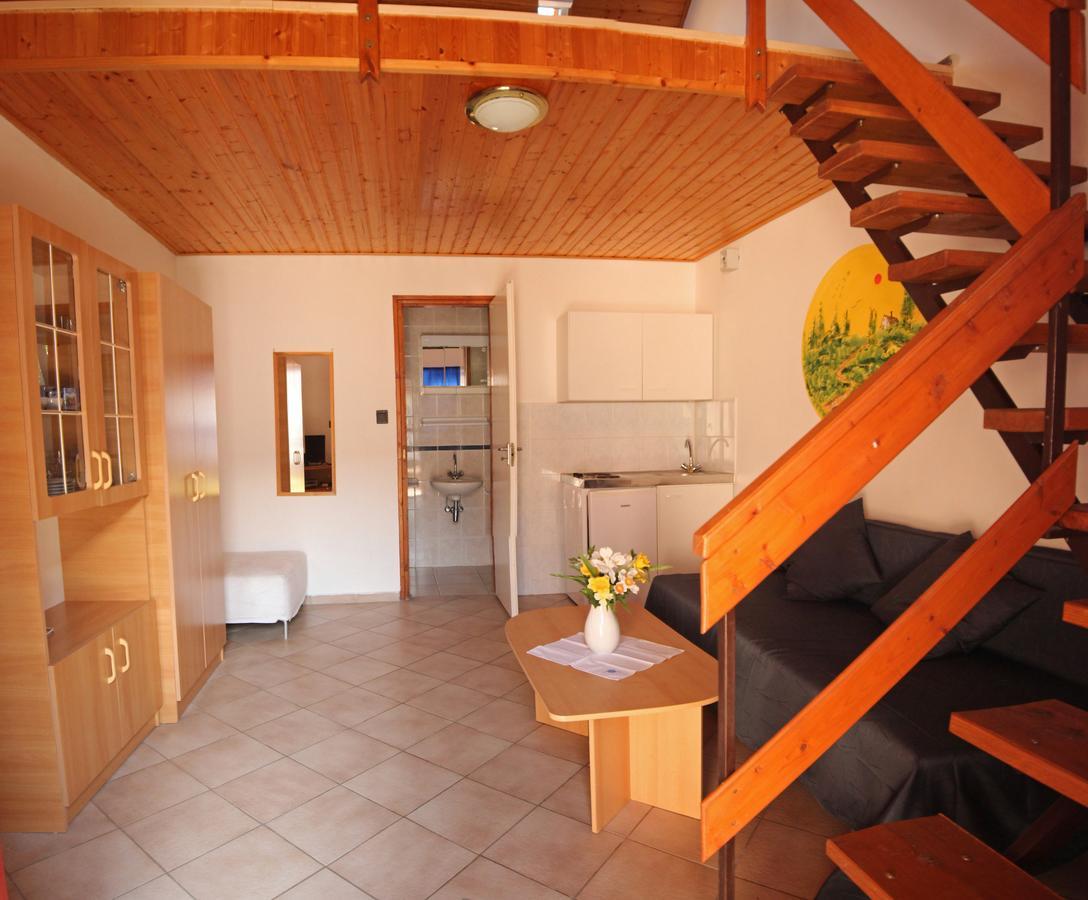 Pension Elisabeth Balatonlelle Exterior foto
